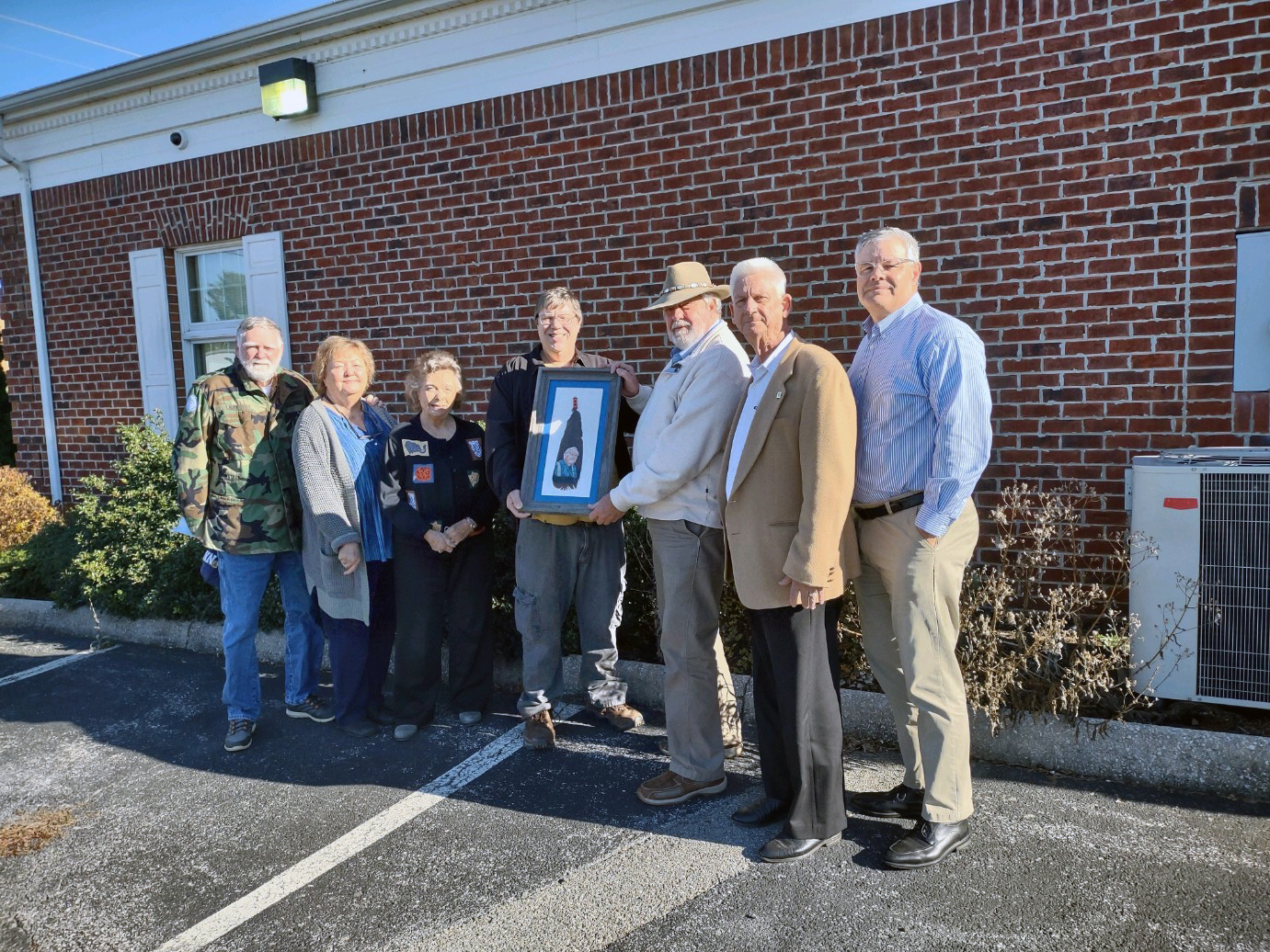Jury of Fellows Presents Joe Hale Portrait to Friends of Fort Chiswell ...